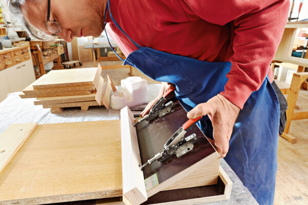 Bessey stega za vodoravno stezanje s postoljem STC-IHH25