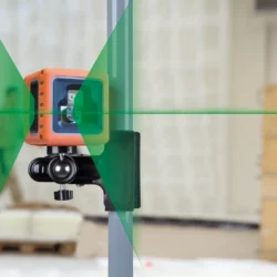 Nedo CUBE green, križni laserski nivelir